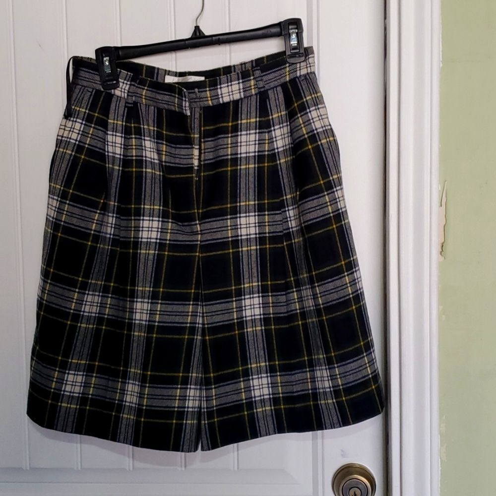 Woolen Shorts Size 10